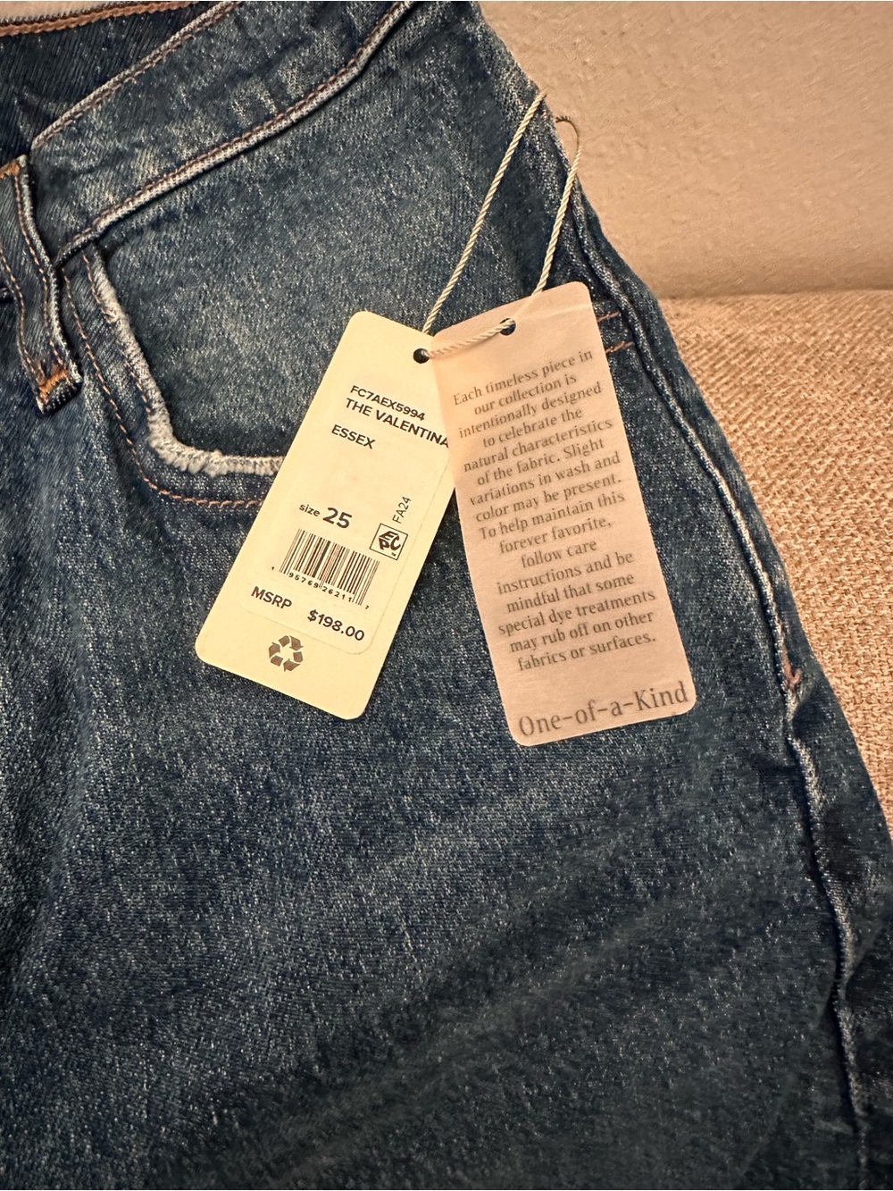 Favorite Daughter The Valentina Super High Rise Straight Jeans in Essex NWT - Picture 8 of 8